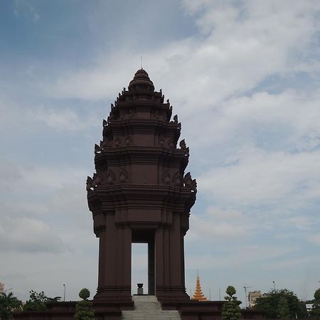 Golden Boat Guesthouse Phnom Penh Exterior photo